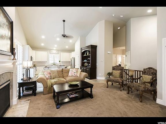 5th image of 10858 S Hiddenwood Dr