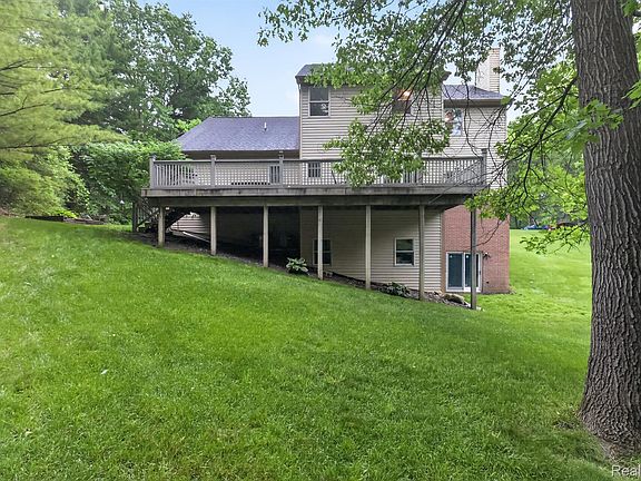 5th image of 7943 Debora Dr