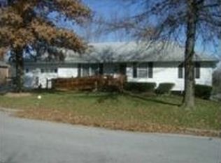 1612 Russell Rd, Pleasant Hill, MO 64080