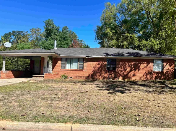 1209 Lemmons Dr, Longview, TX 75602