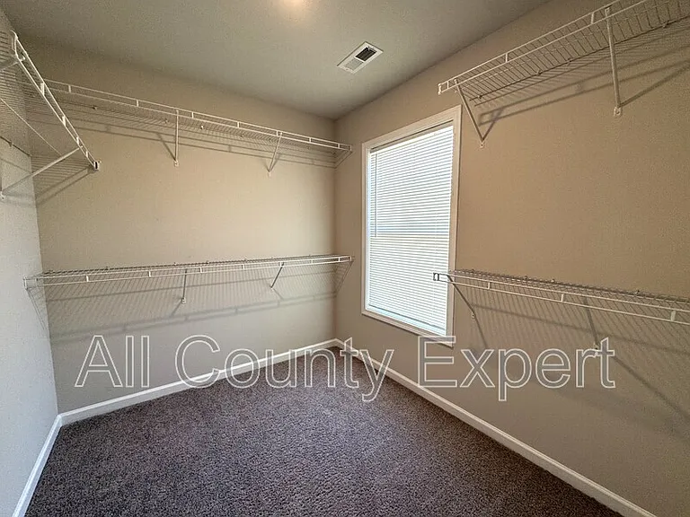 21 Stanford Ct — Photo 18