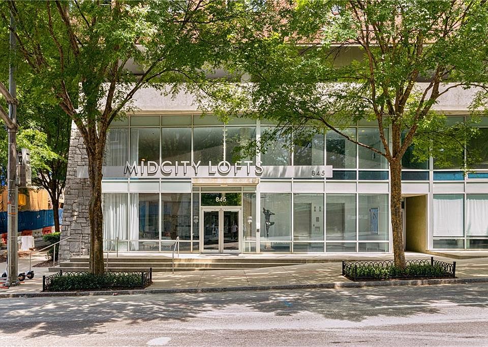 1st image of 845 Spring St NW #B