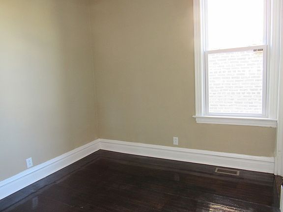 3rd image of 1232 S Central Ave
