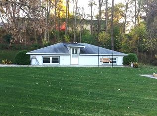 121 Exchange St, Colona, IL 61241