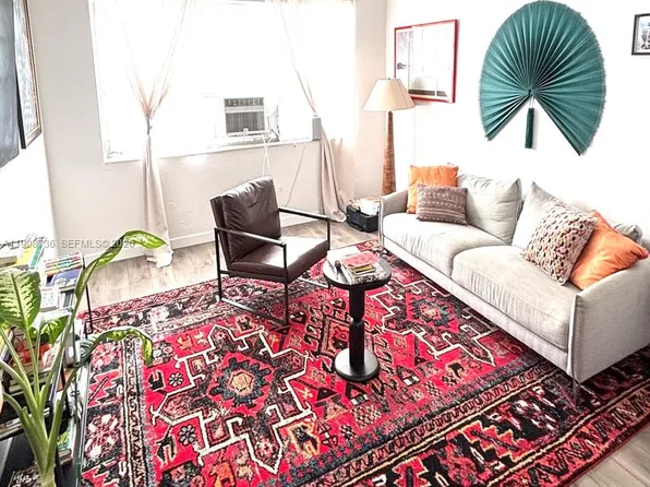 740 SW 7th St APT 3, Miami, FL 33130