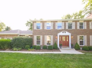 10 Robinglen Ct, Springboro, OH 45066