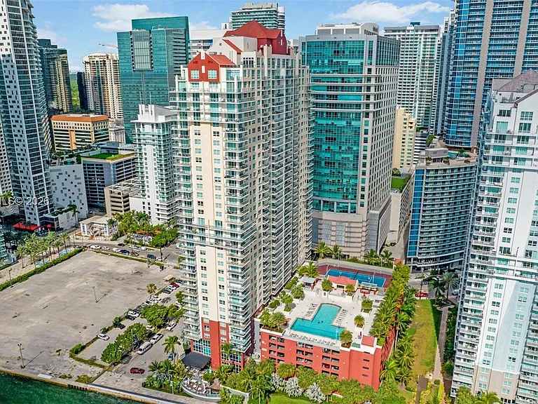 1155 Brickell Bay Dr #2203 — Photo 4