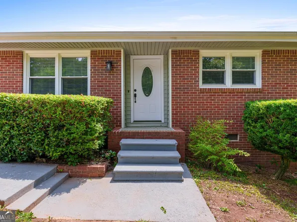 1745 Rockbridge Rd NW, Conyers, GA 30012