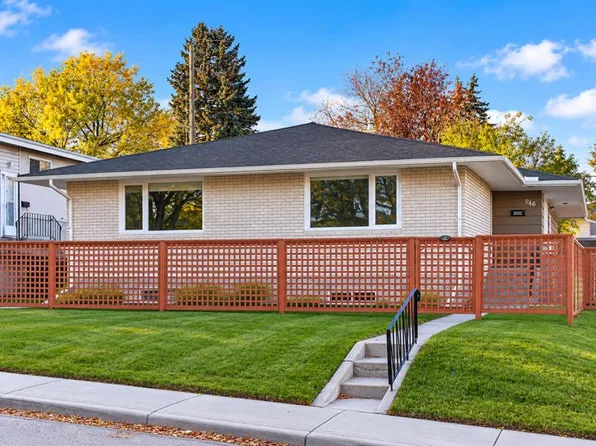 948 S 31st Ave NW, Calgary, AB T2K 0A5