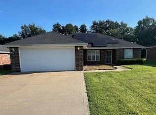 1725 Sunset Dr, Warrensburg, MO 64093