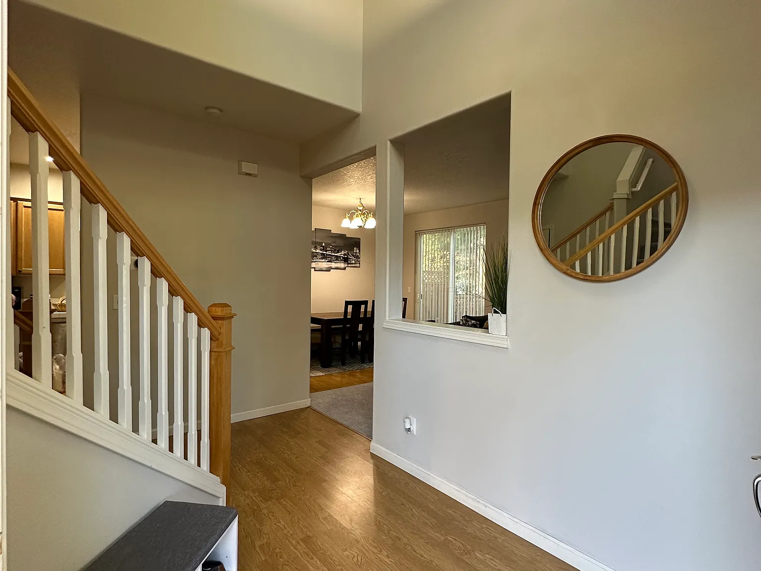 3 bed, 2.5 bath, 1571 sqft, $2,700 — Photo 2