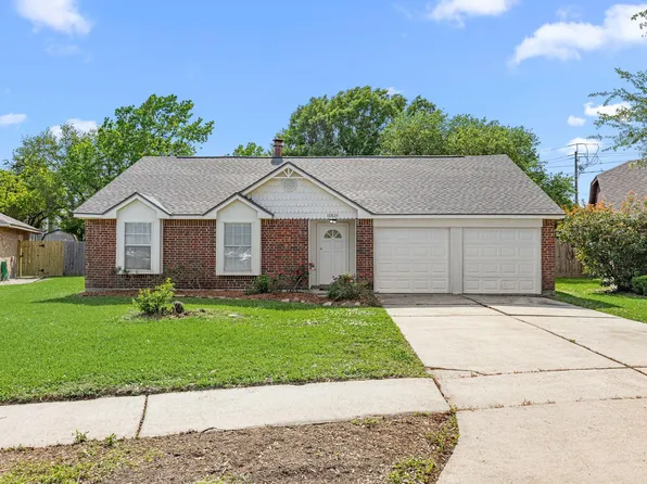 10824 W Mulberry Dr, La Porte, TX 77571