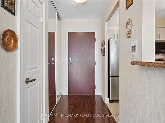 2nd image of 81 Townsgate Dr #512