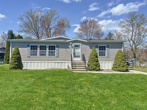 18 Robin Road, Colchester, CT 06415