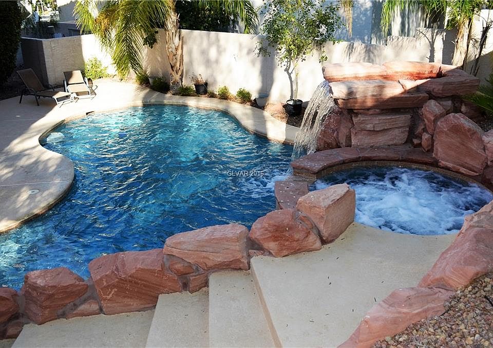 1st image of 343 Brilliant Summit Cir