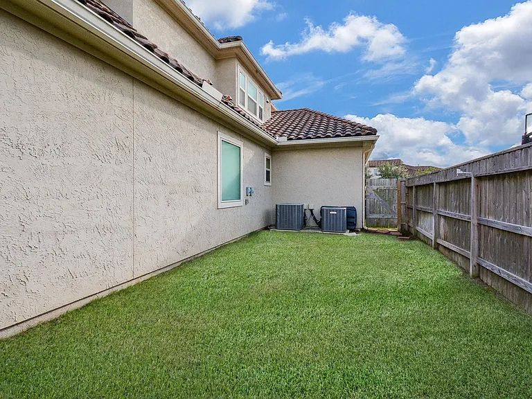 6302 Kennedy Hills Ct — Photo 47