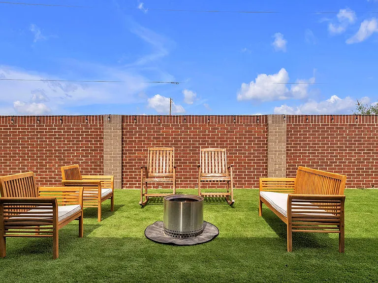 7012 Expedition Dr — Photo 6
