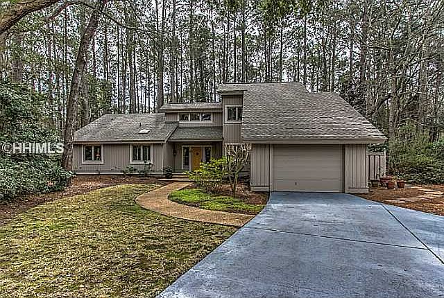 1st image of 9 Grey Fox Ln