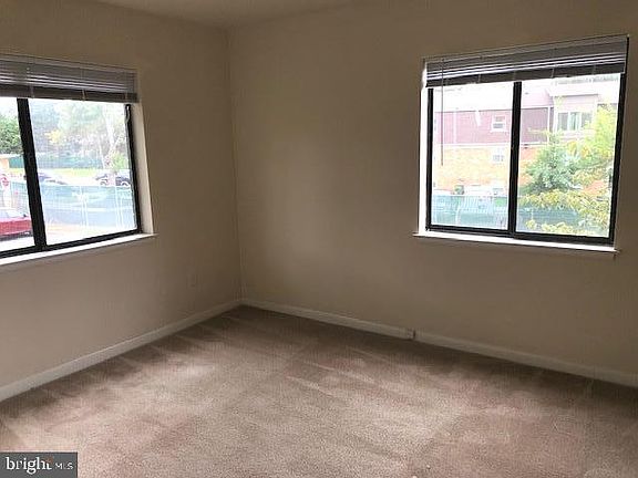 5th image of 7608 Savannah St APT 101