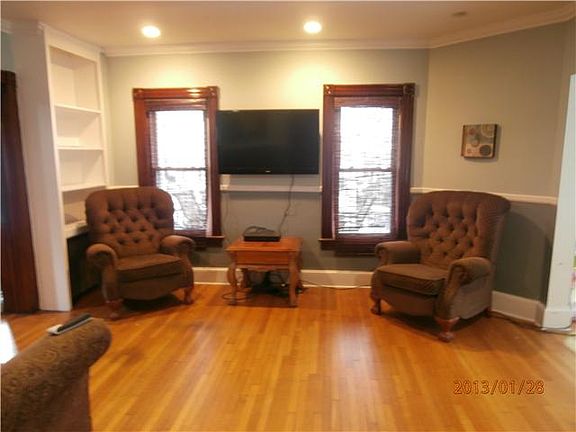 4th image of 41 Woodlawn Ave
