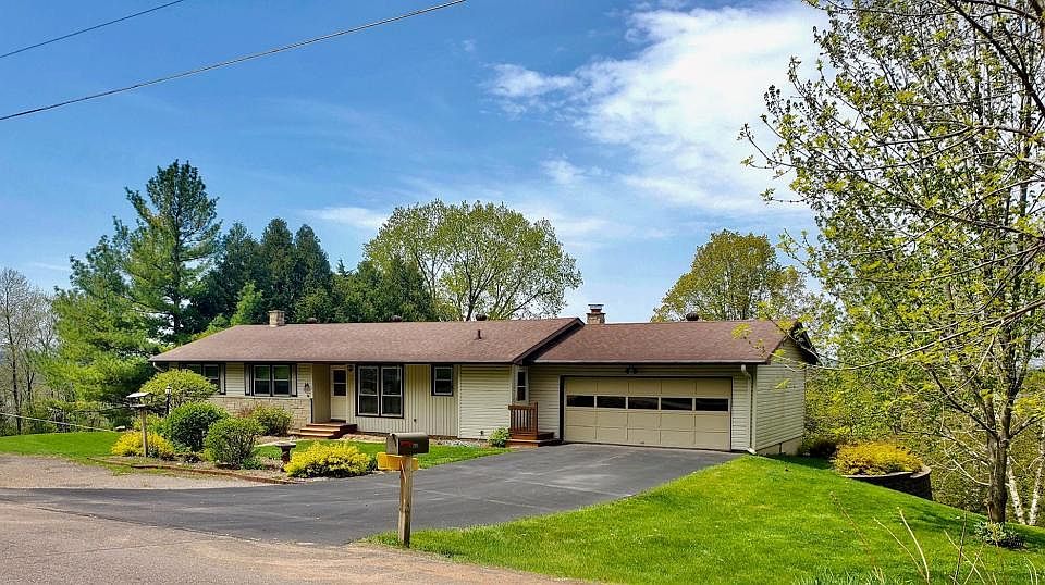 1st image of 205 Vista Dr