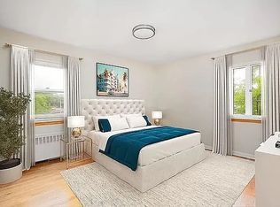 210-02 43rd Ave #3C, Bayside, NY 11361