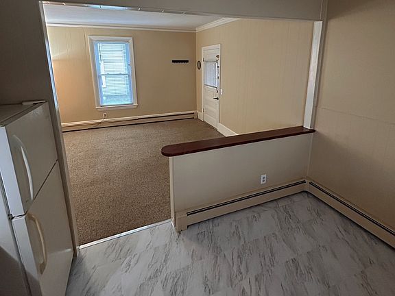 3rd image of 298 Essex St #A