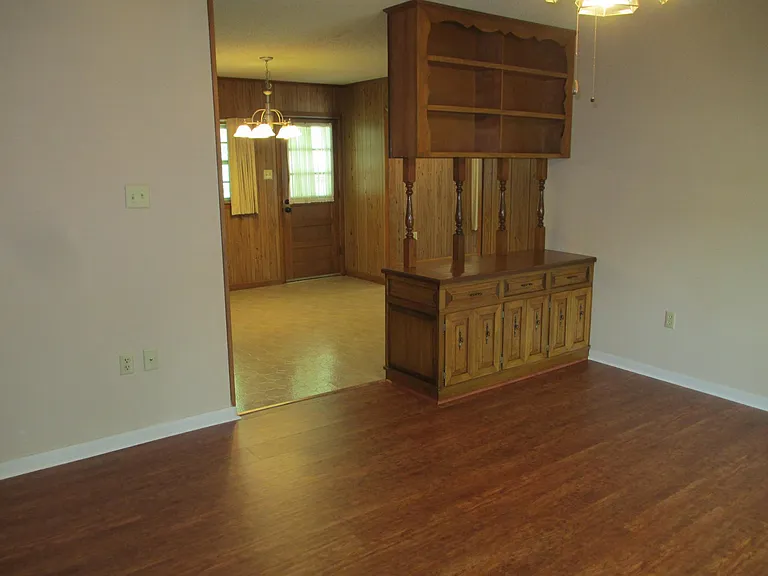1828 Robins St — Photo 12