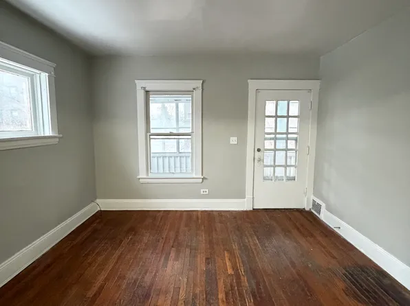 2973 E 130th St APT 4, Cleveland, OH 44120