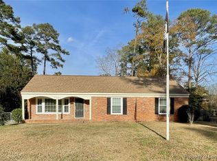 1704 McGougan Rd, Fayetteville, NC 28303