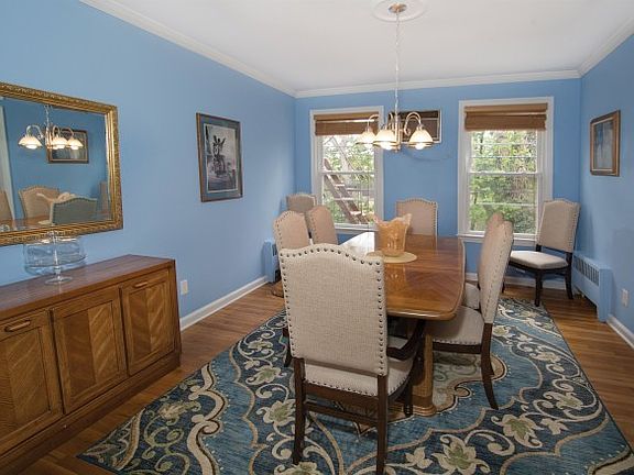 5th image of 24 Hutton Ave APT 12A