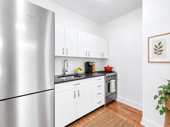 129 Baltic St APT 6B, Brooklyn, NY 11201