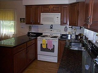 3rd image of 37 Hilltop Dr