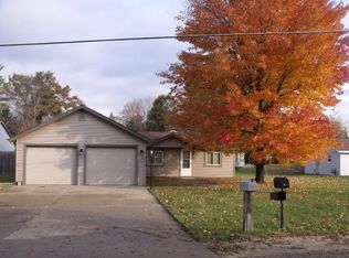 10413 Washington Rd, Saint Helen, MI 48656