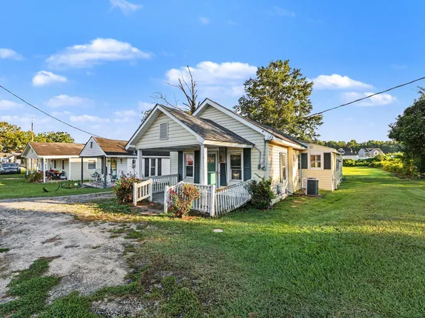 306 W Main St, Pine Level, NC 27576
