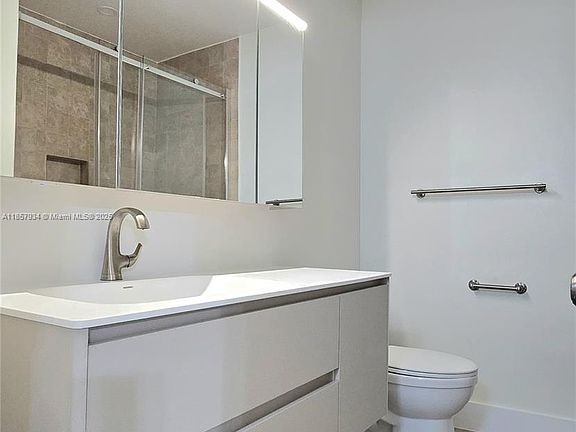 4th image of 5300 Washington St #5300I205