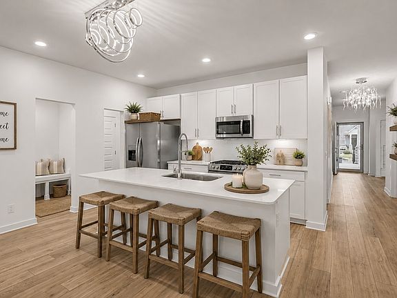 4th image of 461 Golden Meadow Ln