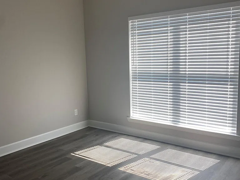 2517 Garden Dr — Photo 6