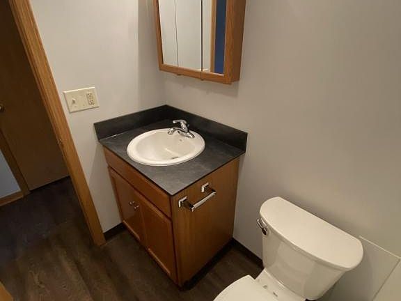 5th image of 74 1st St SE APT 3