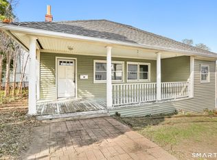 39 Soundview Ave, Milford, CT 06460