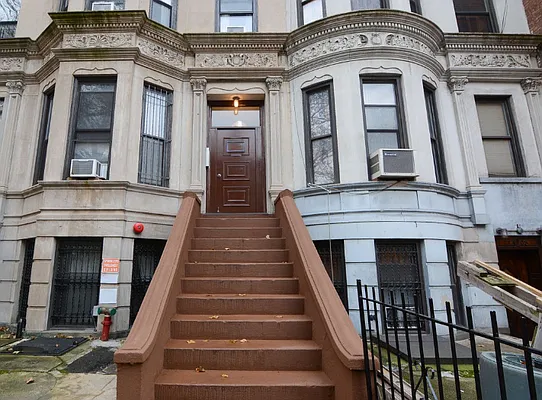 Rented by Nooklyn NYC LLC | media 31