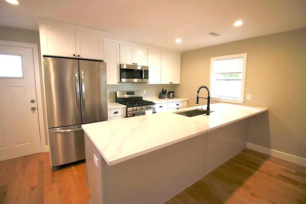 297 Bainbridge St — Photo 1