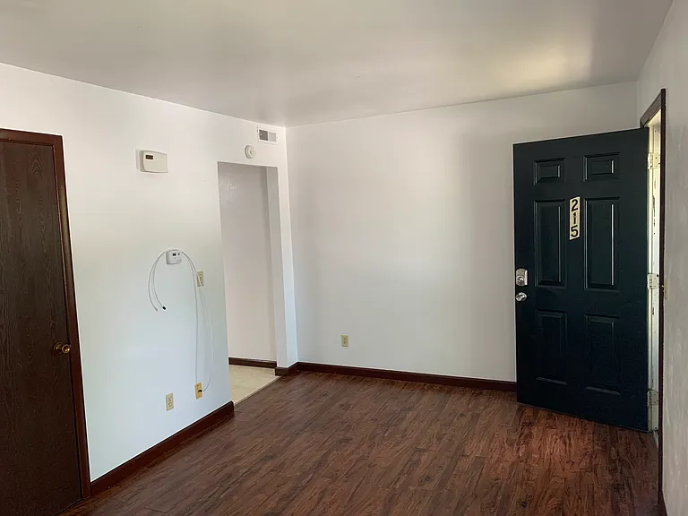 1 bed, 1.0 bath, 530 sqft, $700 — Photo 2
