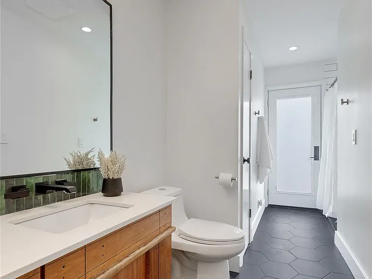 18205 Ridge Rd — Photo 20