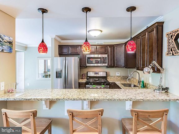 5th image of 5113 Crossfield Ct APT 8