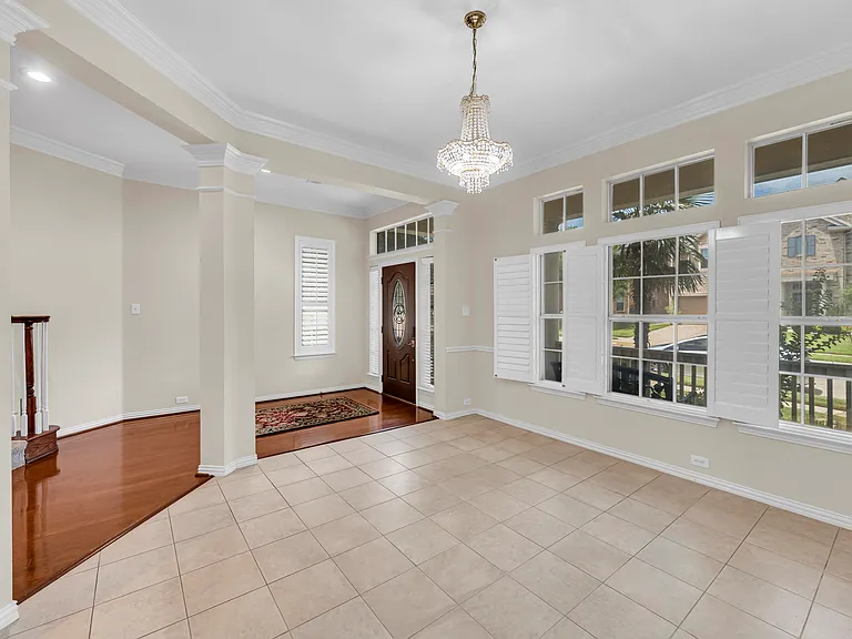 3920 Autumn Ln — Photo 7