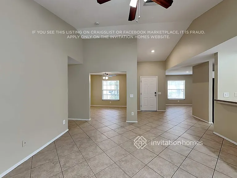 4029 Banbury Cir — Photo 3