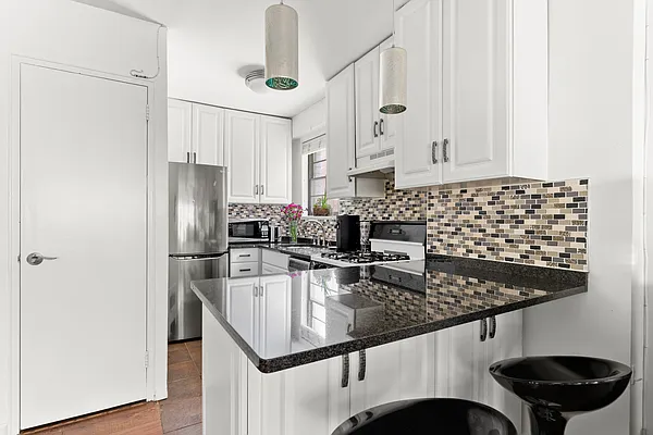 Sold by Compass | media 4