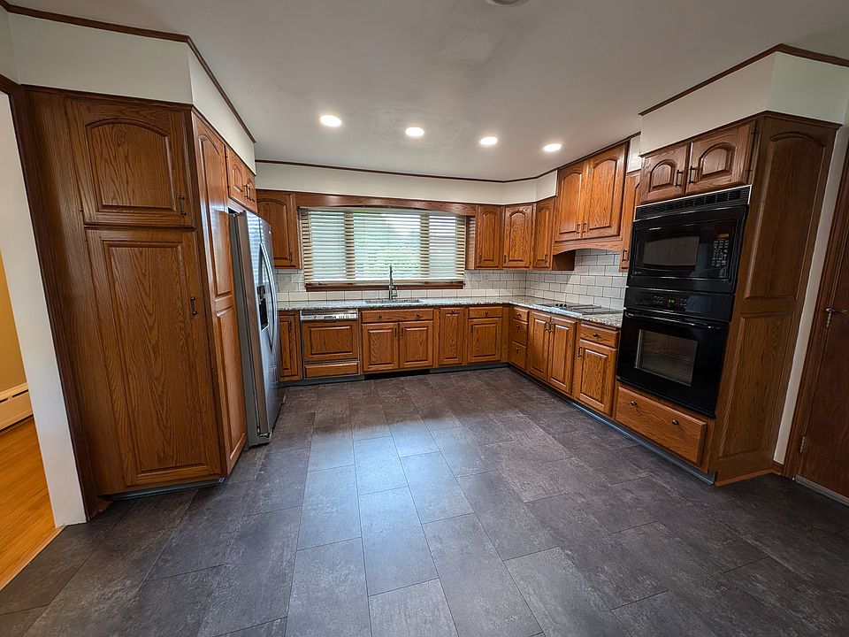 Front Portion of Kitchen