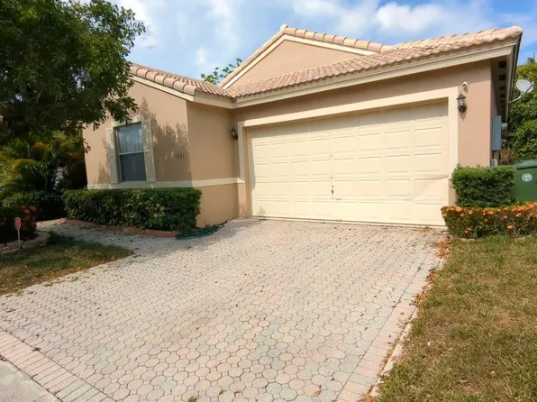 1481 SW 105th Ave, Pembroke Pines, FL 33025